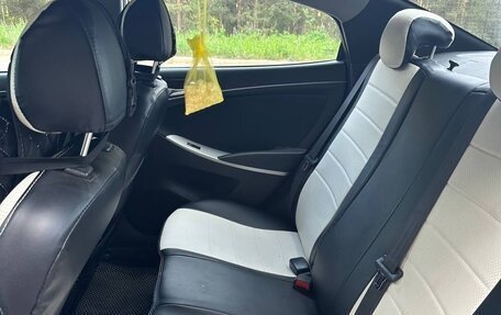 Hyundai Solaris II рестайлинг, 2011 год, 725 000 рублей, 13 фотография