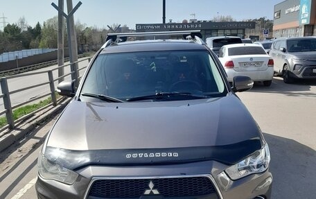 Mitsubishi Outlander III рестайлинг 3, 2010 год, 1 300 000 рублей, 19 фотография
