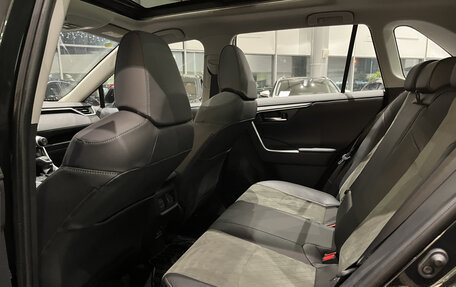 Toyota RAV4, 2024 год, 3 750 000 рублей, 15 фотография