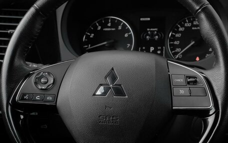 Mitsubishi Outlander III рестайлинг 3, 2022 год, 2 799 000 рублей, 20 фотография