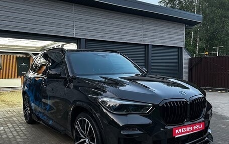 BMW X5, 2019 год, 8 060 000 рублей, 3 фотография