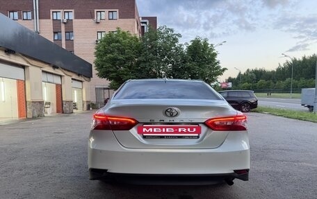 Toyota Camry, 2022 год, 2 700 000 рублей, 9 фотография