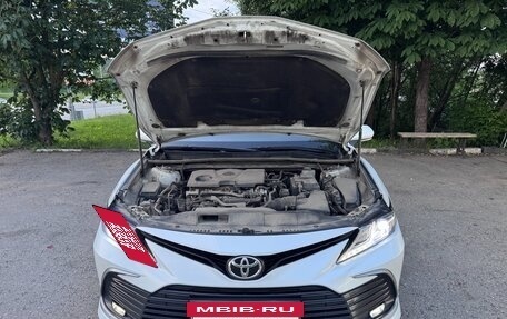 Toyota Camry, 2022 год, 2 700 000 рублей, 6 фотография