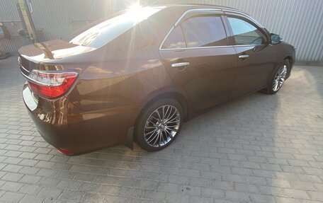 Toyota Camry, 2017 год, 2 570 000 рублей, 2 фотография