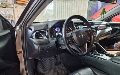 Toyota Camry, 2017 год, 2 200 000 рублей, 15 фотография