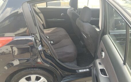 Nissan Tiida, 2010 год, 700 000 рублей, 11 фотография