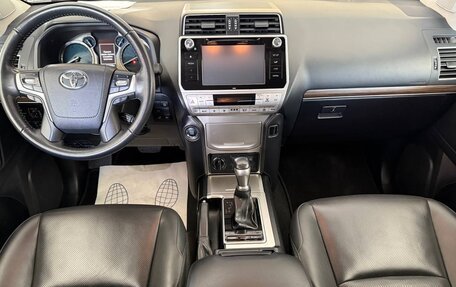 Toyota Land Cruiser Prado 150 рестайлинг 2, 2020 год, 6 300 000 рублей, 5 фотография