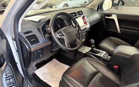 Toyota Land Cruiser Prado 150 рестайлинг 2, 2020 год, 6 300 000 рублей, 4 фотография