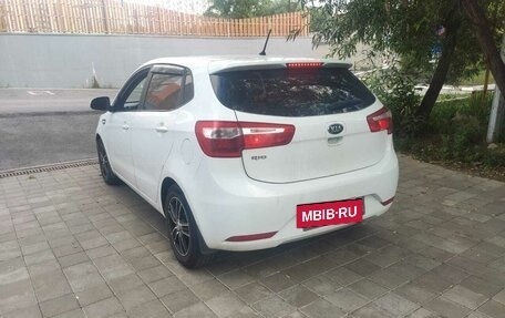 KIA Rio III рестайлинг, 2014 год, 840 000 рублей, 3 фотография