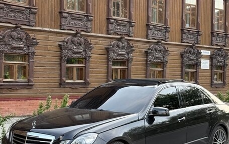 Mercedes-Benz E-Класс, 2011 год, 1 850 000 рублей, 4 фотография