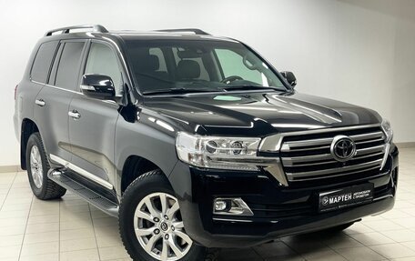 Toyota Land Cruiser 200, 2016 год, 6 325 000 рублей, 3 фотография
