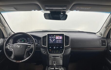 Toyota Land Cruiser 200, 2016 год, 6 325 000 рублей, 19 фотография