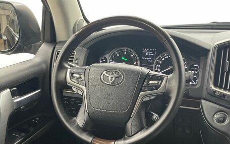 Toyota Land Cruiser 200, 2016 год, 6 325 000 рублей, 20 фотография