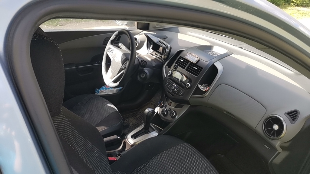 Chevrolet Aveo T300, 2013 год, 699 900 рублей, 14 фотография