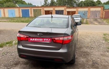 KIA Rio III рестайлинг, 2013 год, 750 000 рублей, 4 фотография