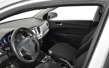 Hyundai Solaris II рестайлинг, 2017 год, 1 078 000 рублей, 9 фотография