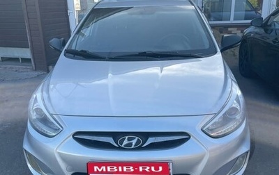 Hyundai Solaris II рестайлинг, 2013 год, 650 000 рублей, 1 фотография