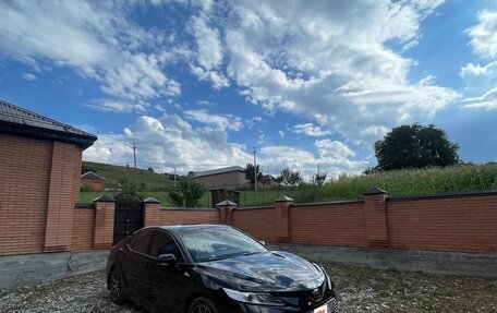 Toyota Camry, 2022 год, 4 000 000 рублей, 4 фотография