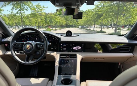 Porsche Taycan I, 2022 год, 9 310 013 рублей, 18 фотография