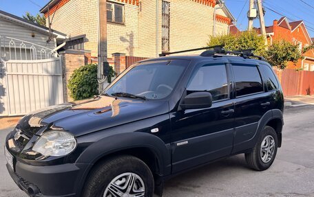 Chevrolet Niva I рестайлинг, 2015 год, 689 000 рублей, 4 фотография