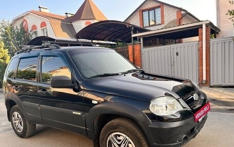 Chevrolet Niva I рестайлинг, 2015 год, 689 000 рублей, 9 фотография