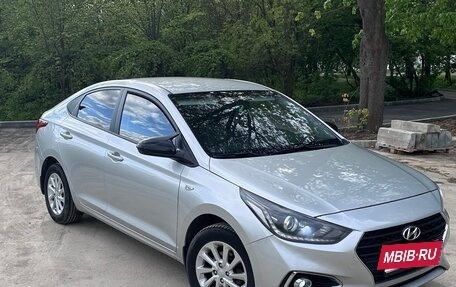 Hyundai Solaris II рестайлинг, 2018 год, 1 350 000 рублей, 12 фотография