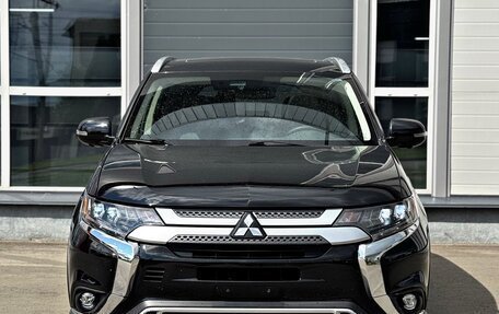 Mitsubishi Outlander III рестайлинг 3, 2020 год, 2 590 000 рублей, 7 фотография