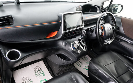 Toyota Sienta II, 2018 год, 1 549 000 рублей, 11 фотография