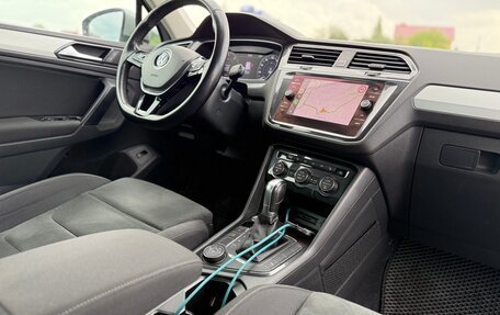 Volkswagen Tiguan II, 2018 год, 2 740 000 рублей, 10 фотография