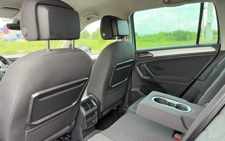 Volkswagen Tiguan II, 2018 год, 2 740 000 рублей, 21 фотография