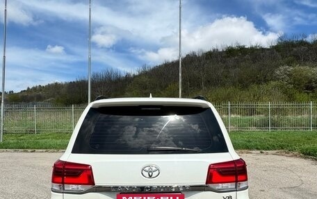 Toyota Land Cruiser 200, 2019 год, 6 800 000 рублей, 8 фотография