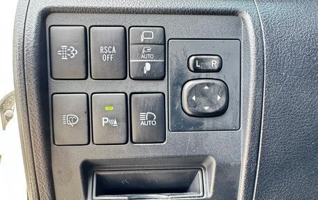 Toyota Land Cruiser 200, 2019 год, 6 800 000 рублей, 23 фотография