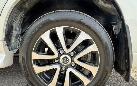 Toyota Land Cruiser 200, 2019 год, 6 800 000 рублей, 34 фотография