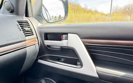 Toyota Land Cruiser 200, 2019 год, 6 800 000 рублей, 28 фотография