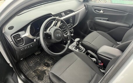 KIA Rio IV, 2021 год, 1 580 000 рублей, 7 фотография