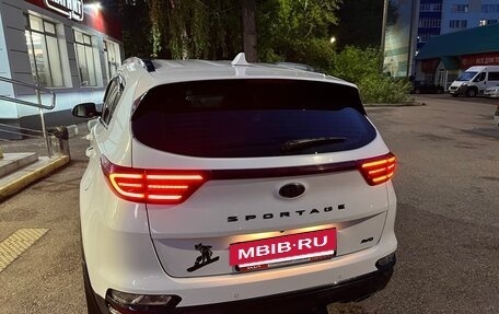 KIA Sportage IV рестайлинг, 2021 год, 2 650 000 рублей, 4 фотография