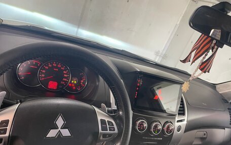 Mitsubishi Pajero Sport II рестайлинг, 2013 год, 2 250 000 рублей, 9 фотография