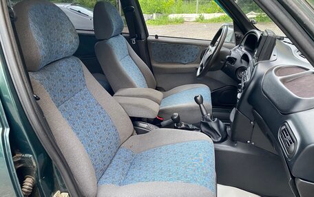 Chevrolet Niva I рестайлинг, 2004 год, 300 000 рублей, 21 фотография