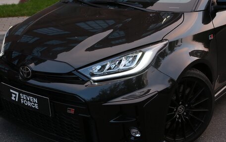 Toyota Yaris, 2024 год, 6 000 000 рублей, 4 фотография