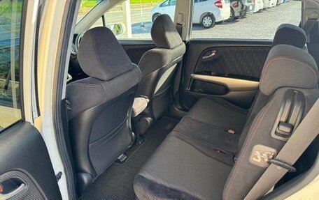 Honda Stream II, 2012 год, 867 000 рублей, 21 фотография