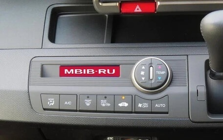 Honda Freed I, 2014 год, 788 000 рублей, 14 фотография