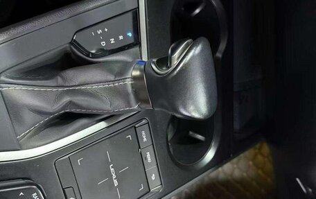 Lexus UX I, 2021 год, 2 370 000 рублей, 11 фотография