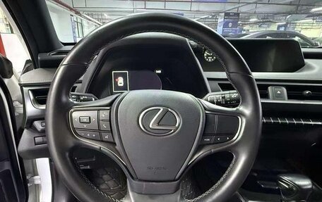 Lexus UX I, 2021 год, 2 370 000 рублей, 12 фотография