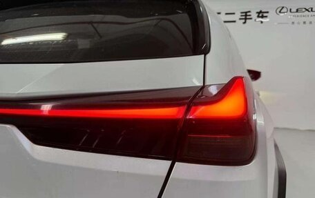 Lexus UX I, 2021 год, 2 370 000 рублей, 14 фотография