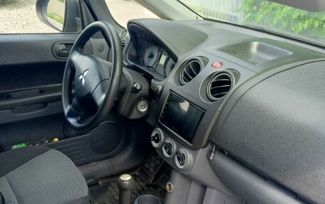 Mitsubishi Colt VI рестайлинг, 2009 год, 635 000 рублей, 11 фотография