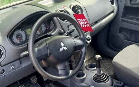 Mitsubishi Colt VI рестайлинг, 2009 год, 635 000 рублей, 14 фотография