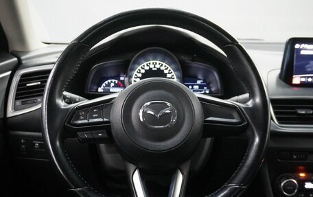 Mazda 3, 2017 год, 1 498 000 рублей, 16 фотография