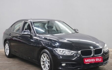 BMW 3 серия, 2018 год, 2 300 000 рублей, 3 фотография