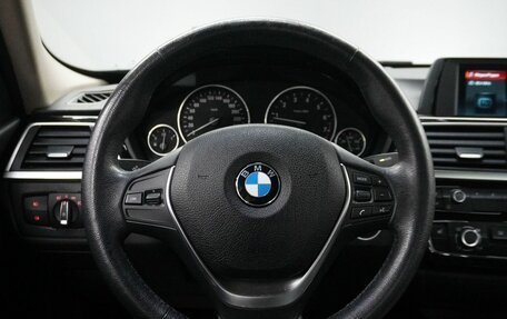 BMW 3 серия, 2018 год, 2 300 000 рублей, 15 фотография
