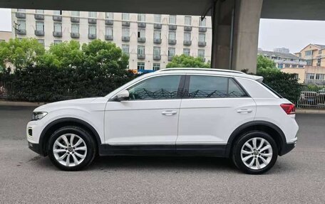 Volkswagen T-Roc I, 2021 год, 1 366 000 рублей, 3 фотография